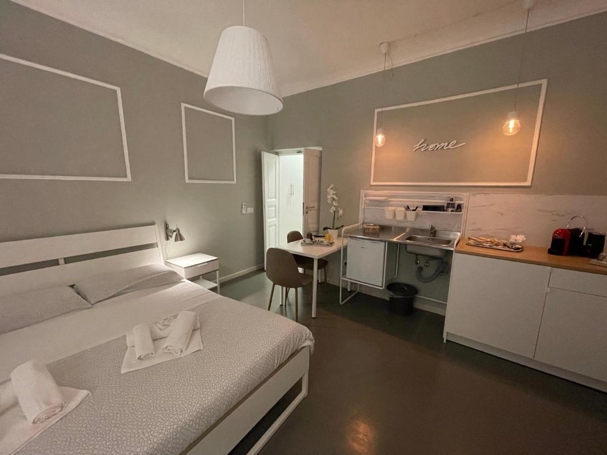 Palazzo Berardi Bed & Breakfast Taranto Dış mekan fotoğraf