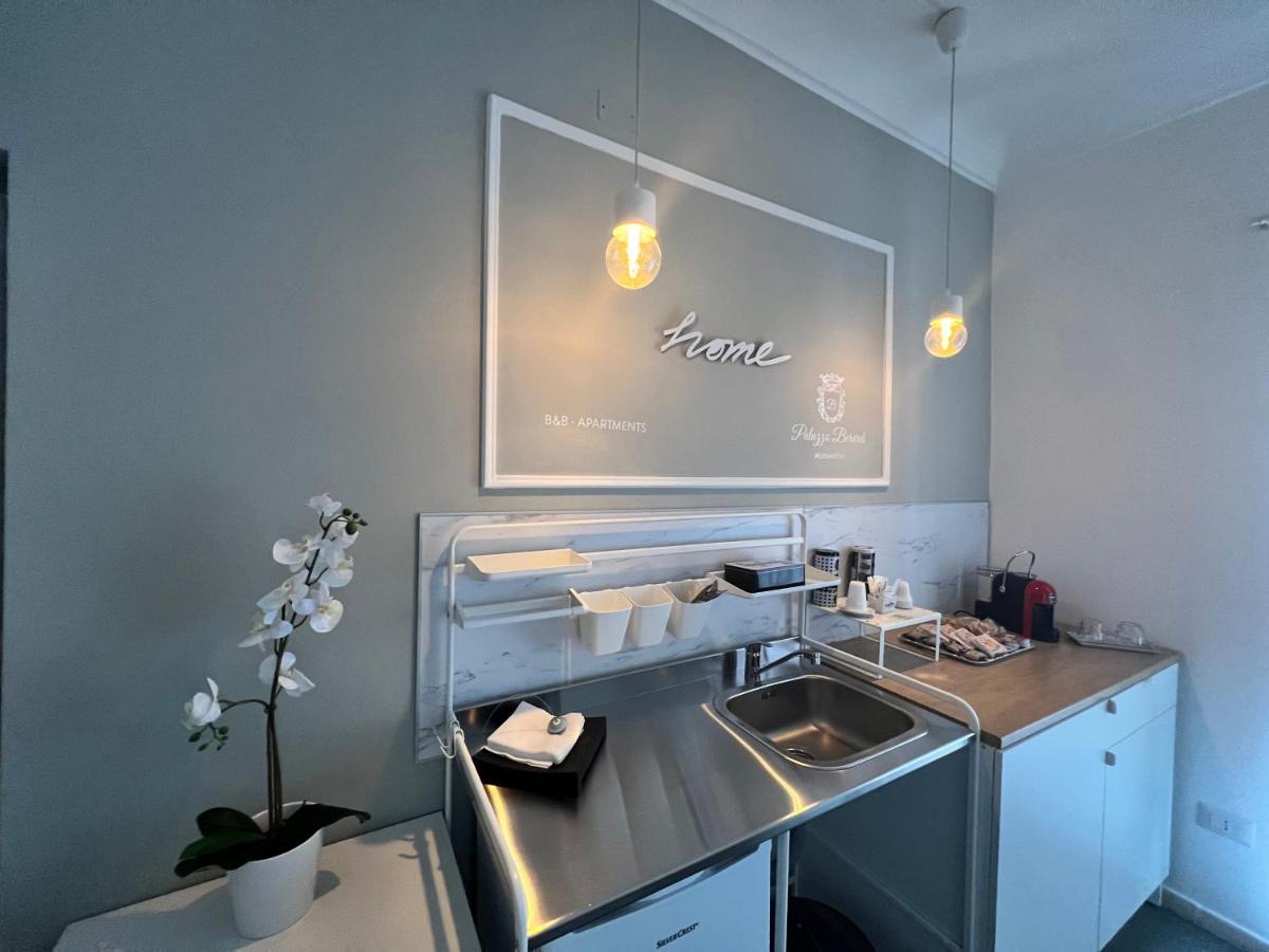 Palazzo Berardi Bed & Breakfast Taranto Dış mekan fotoğraf