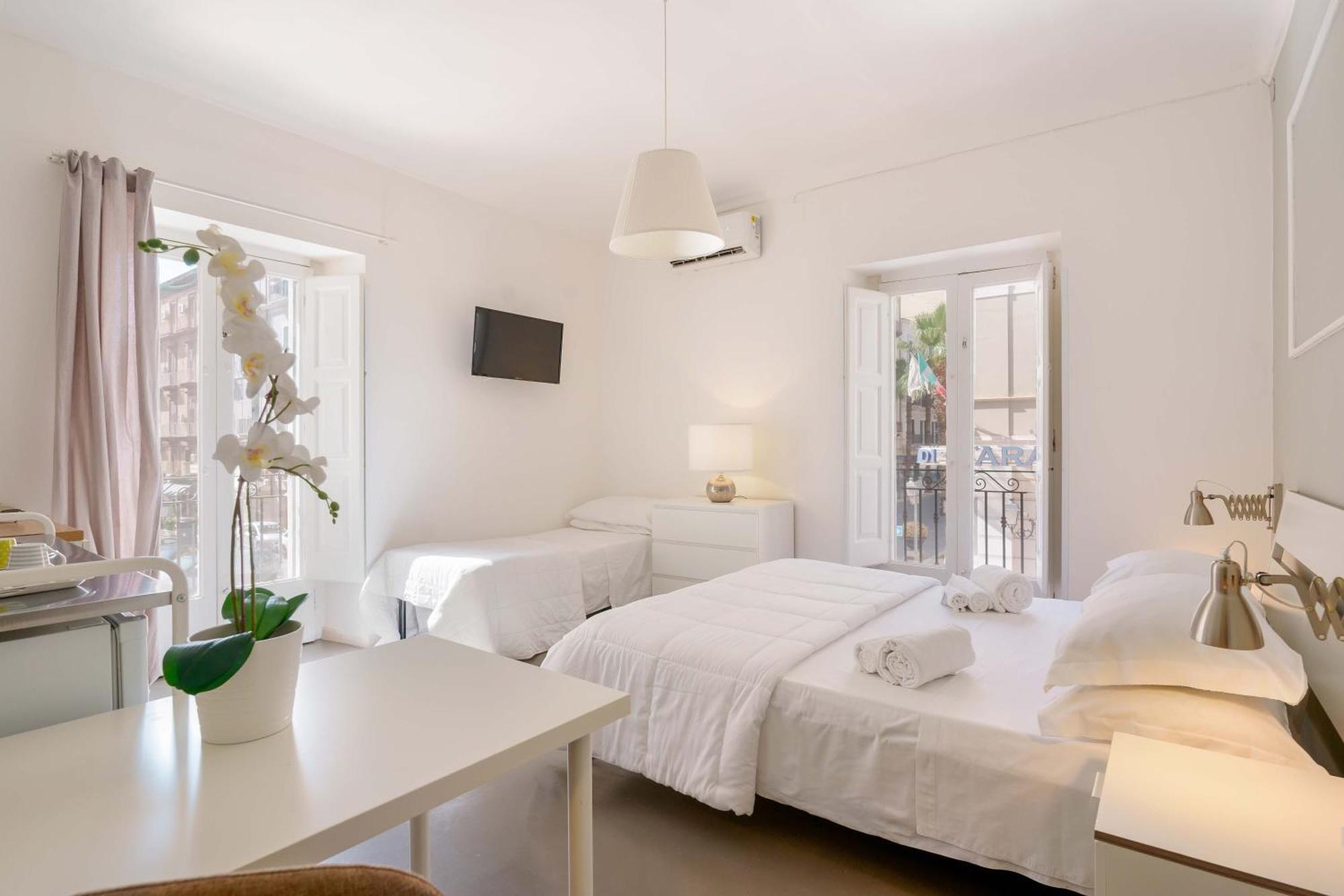 Palazzo Berardi Bed & Breakfast Taranto Dış mekan fotoğraf
