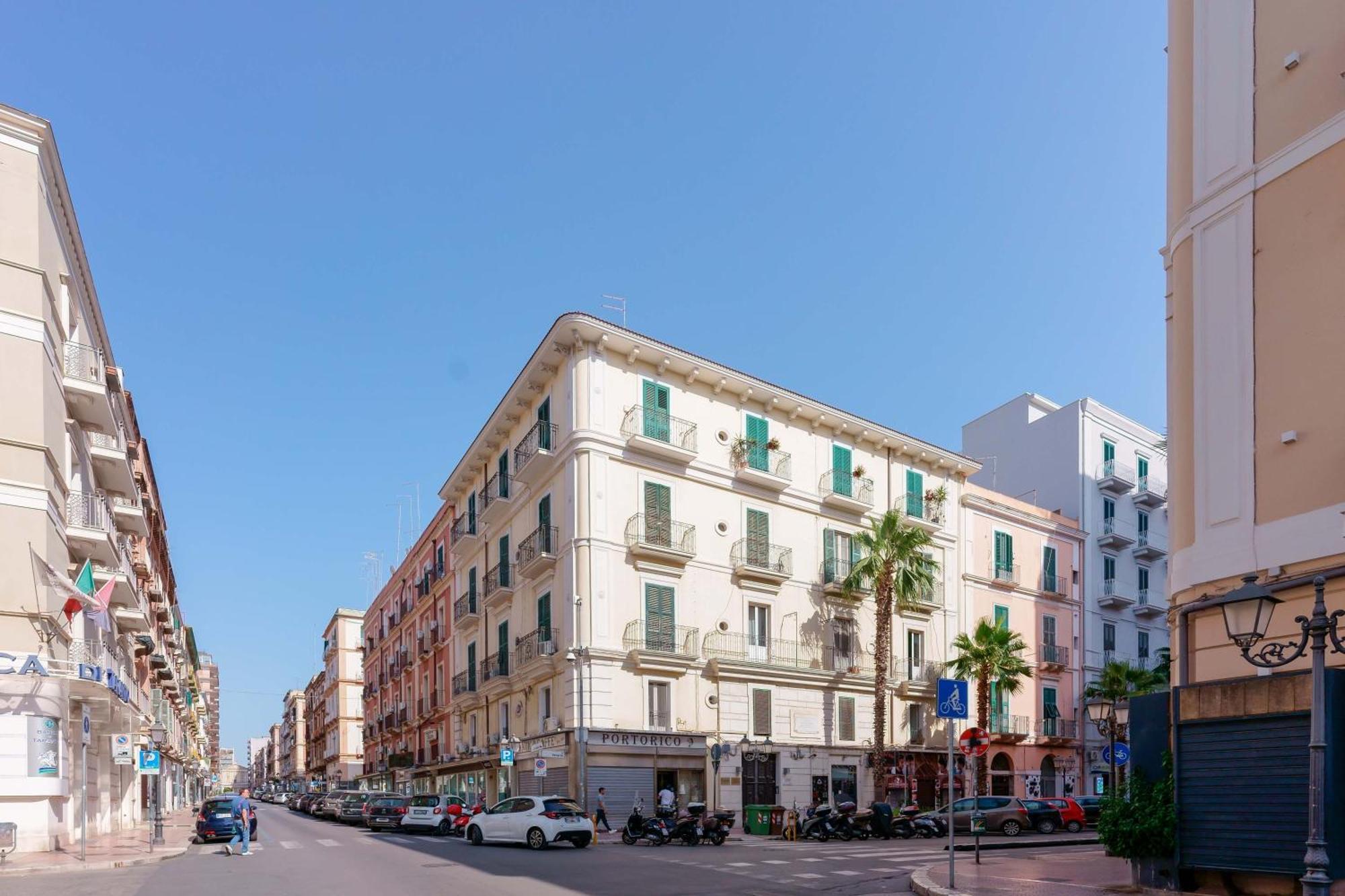 Palazzo Berardi Bed & Breakfast Taranto Dış mekan fotoğraf