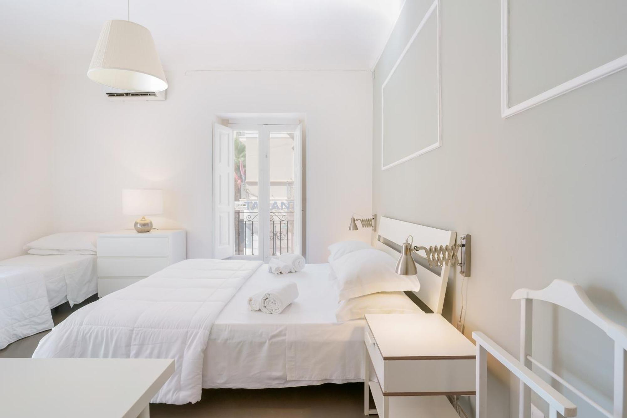 Palazzo Berardi Bed & Breakfast Taranto Dış mekan fotoğraf