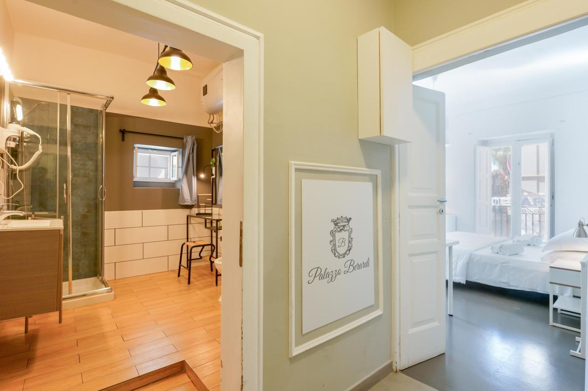 Palazzo Berardi Bed & Breakfast Taranto Dış mekan fotoğraf