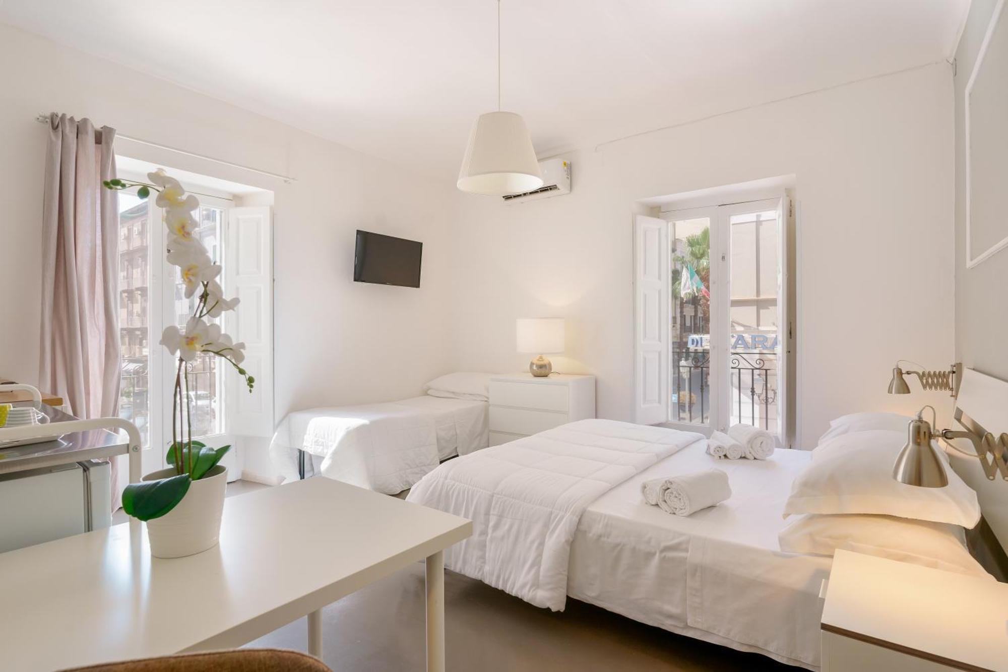 Palazzo Berardi Bed & Breakfast Taranto Dış mekan fotoğraf